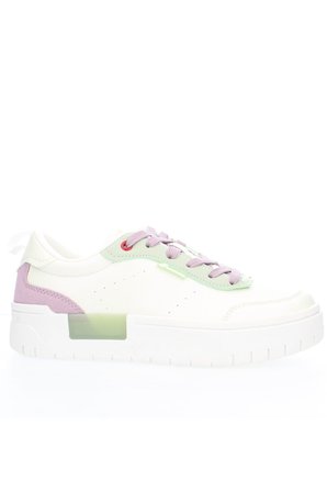 Renk Detaylı Kalın Taban Kadın Sneaker