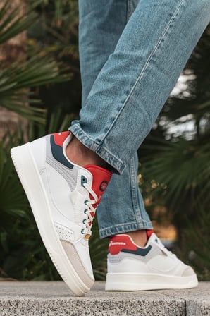 Renk Detaylı Rahat ve Şık Erkek Sneaker