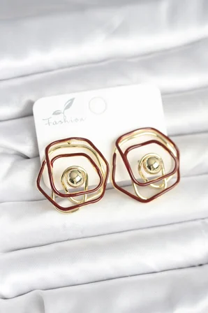 Pirinç Gold Renk Bordo Mineli Geometrik Gül Model Kadın Küpe 5886