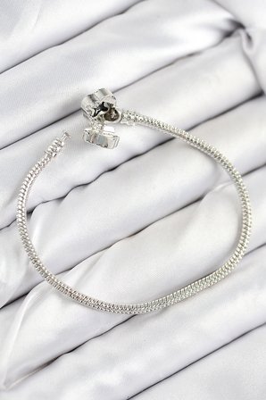 Pirinç Charm Zirkon Taşlı Yonca Model Gümüş Renk Kadın Bileklik 5886