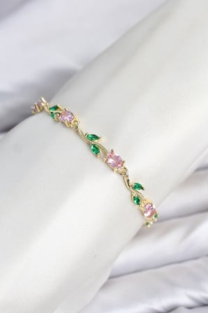 Pirinç Gold Renk Pembe Zirkon Taşlı Çiçek Model Kadın Bileklik 5886