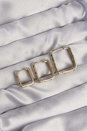 Pirinç Gold Renk Renkli Zirkon Taşlı Kare Model Küpe Seti 5886