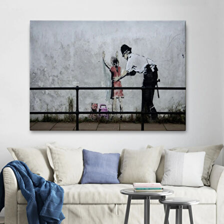 Kız Çocuğunu Arayan Polis, Banksy Dekoratif Kanvas Tablo, Duvar Dekoru 5010