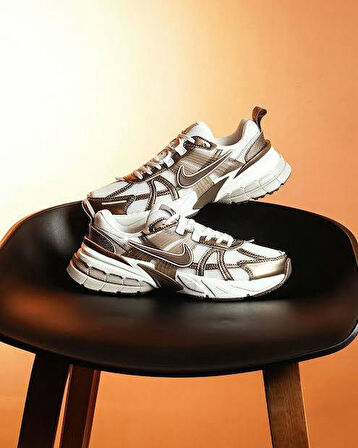 NİKE V2K RUN 'MİNK BROWN SUMMIT WHITE'-SPORTXOUTLET