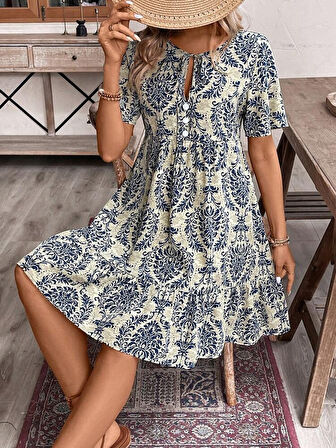 SUPPLİERBY Kadın Kısa Kollu Yakadan Bağcıklı Desenli Fırfırlı Süprem Elbise