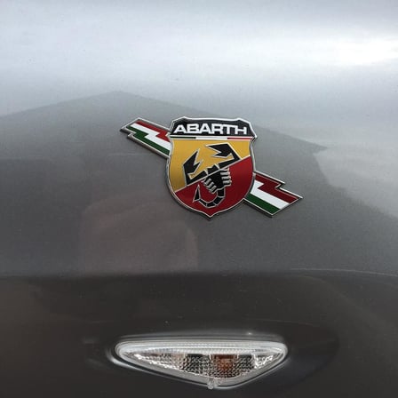 Abarth Amblem Arma Sticker Rozet Yapışkanlı Metal