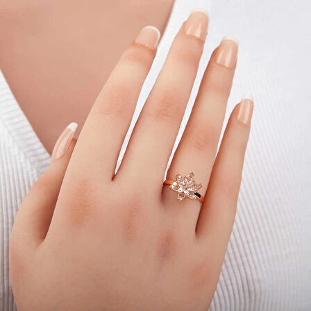 Supertrend Gümüş Rose Beyaz Taşlı Lotus Çiçeği Kadın Yüzük