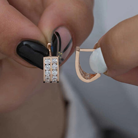 Supertrend Gümüş Çift Sıra Beyaz Taşlı J Kadın Küpe