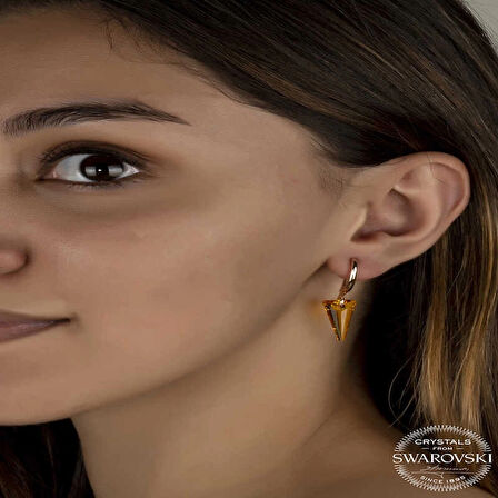 Supertrend Swa Crystal Taşlı Gümüş Sarı Taşlı Üçgen Sallantılı Kadın Küpe