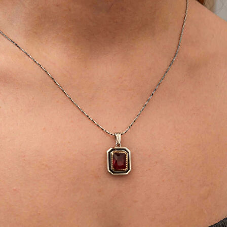 Supertrend Gümüş Kırmızı Taşlı Dikdörtgen Kadın Kolye