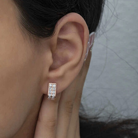 Supertrend Gümüş Çift Sıra Beyaz Taşlı J Kadın Küpe