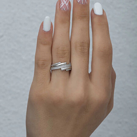 Supertrend Gümüş Zirkon Taşlı Kadın Yüzük