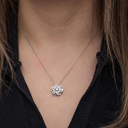 Supertrend ​gümüş Yıldız Baget Taşlı  Dönen Stres Kadın Kolye