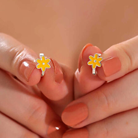 Supertrend Gümüş Sarı Çiçek Çocuk Küpesi