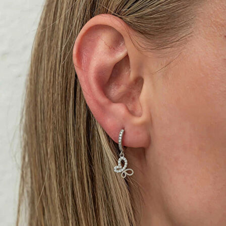 Supertrend Gümüş Sallantılı Kelebek Kadın Küpe