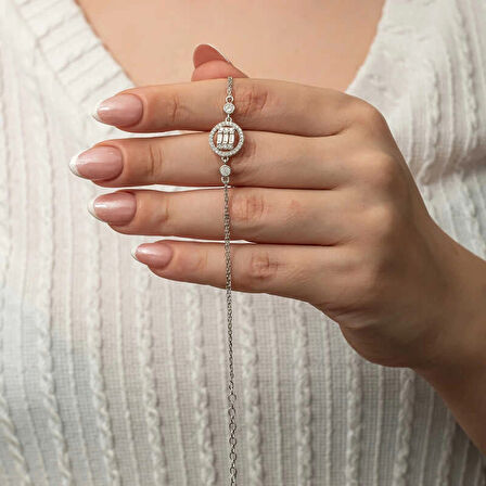 Supertrend Gümüş Yuvarlak Baget Taşlı Kadın Bileklik