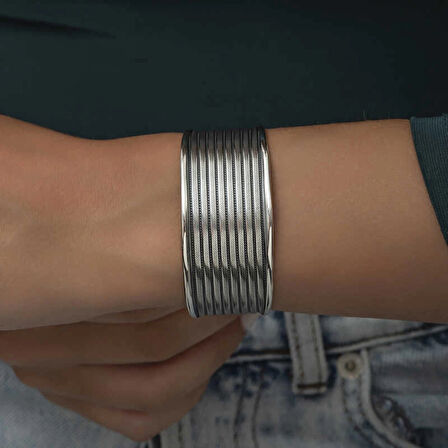 Supertrend Gümüş Eskitme Desenli Kadın Bilezik