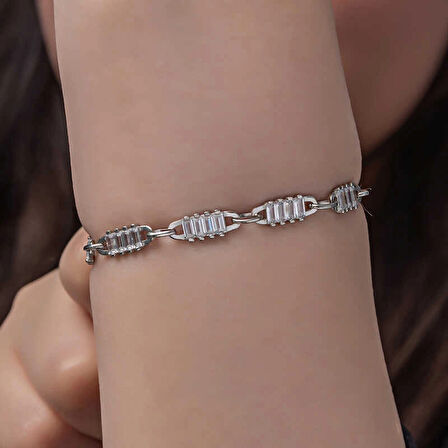 Supertrend Gümüş Baget Taşlı Kadın Bileklik