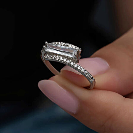 Supertrend Gümüş Baget Taşlı Kadın Yüzük