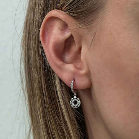 Supertrend Gümüş Sallantılı Halka Kadın Küpe