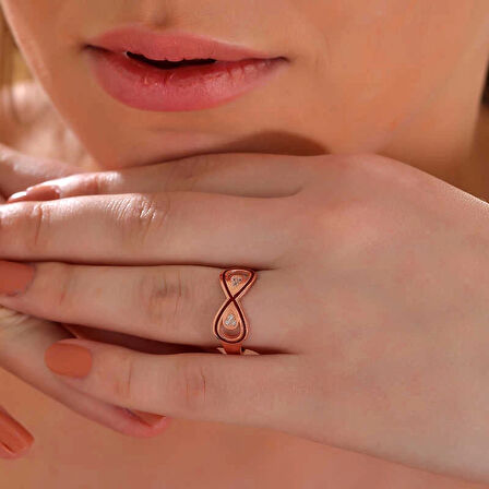 Supertrend Gümüş Rose Zirkon Taşlı Sonsuzluk Kadın Yüzük