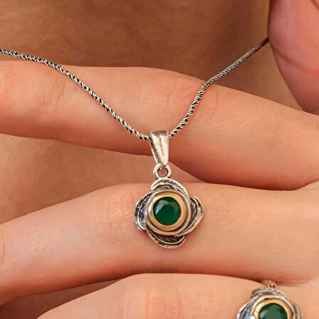 Supertrend Gümüş Çiçek Desenli Otantik Kadın Kolye