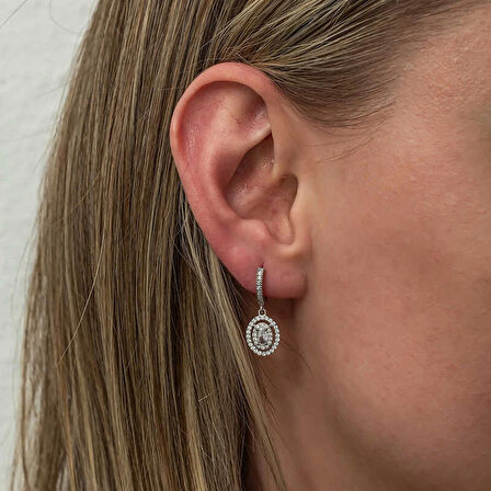 Supertrend Gümüş Oval Taşlı Sallantılı Küpe