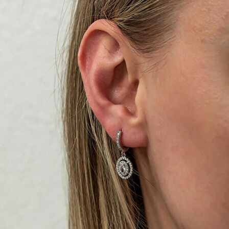 Supertrend Gümüş Oval Taşlı Sallantılı Küpe