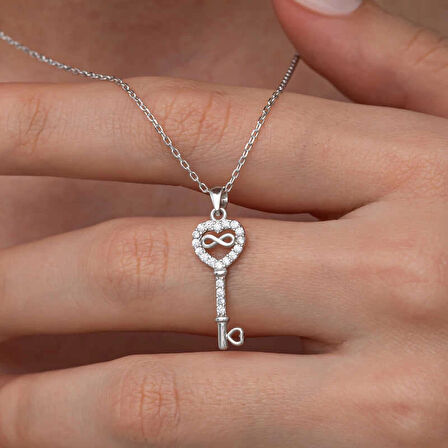 Supertrend Gümüş Kalpli Sonsuzluk Anahtar Kadın Kolye