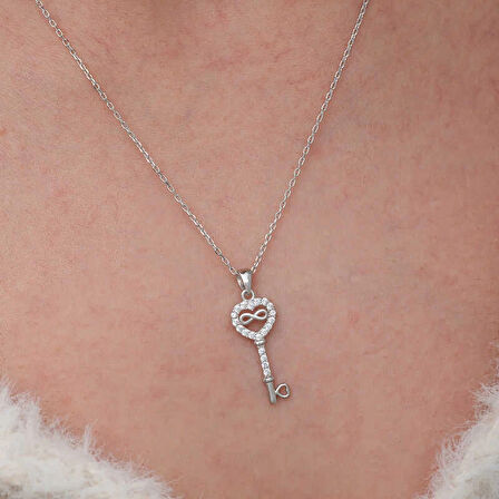 Supertrend Gümüş Kalpli Sonsuzluk Anahtar Kadın Kolye