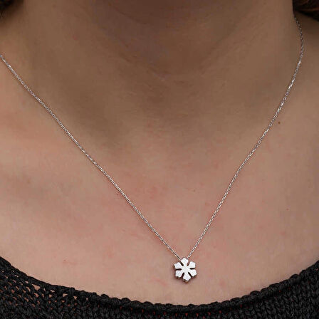 Supertrend Gümüş Minimal Kar Tanesi Kadın Kolye