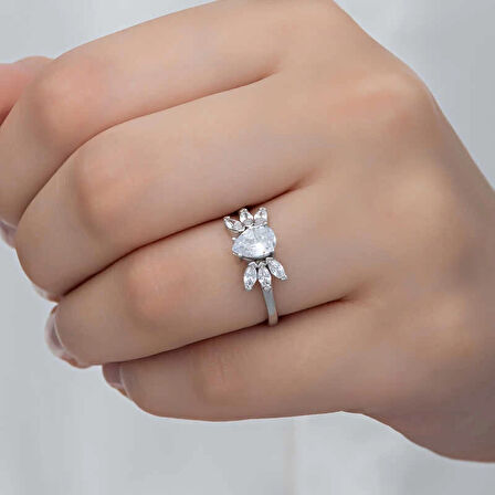 Supertrend Gümüş Damla Zirkon Taşlı Kadın Yüzük