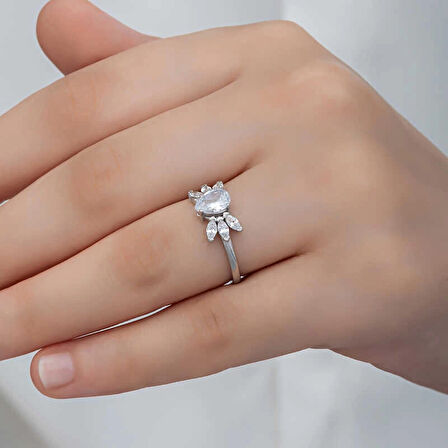 Supertrend Gümüş Damla Zirkon Taşlı Kadın Yüzük