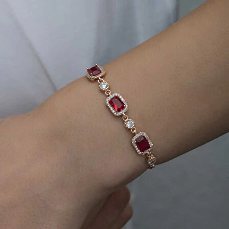 Supertrend Gümüş Rose Baget Kırmızı Taşlı Kadın Bileklik