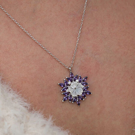 Supertrend Gümüş Mor Lotus Desenli Çiçek Kadın Kolye