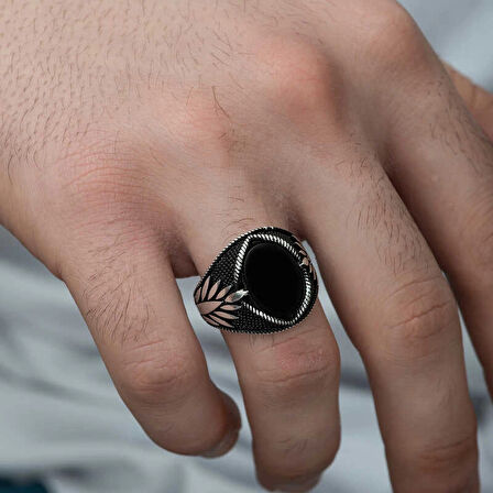 Supertrend Gümüş Oniks Taşlı İşlemeli Erkek Yüzük