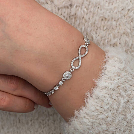 Supertrend Gümüş Zirkon Taşlı Sonsuzluk Kadın Bileklik