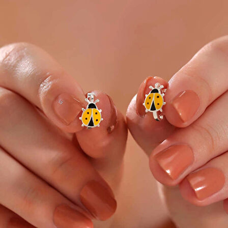 Supertrend Gümüş Uğur Böceği Çocuk Küpesi