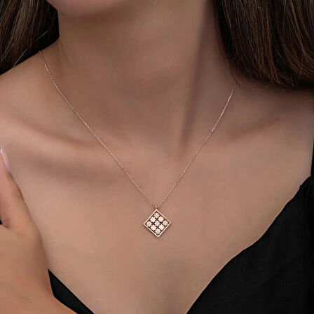 Supertrend Gümüş Rose Dörtgen Zirkon Taşlı Kadın Kolye