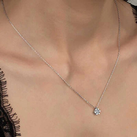 Supertrend Swa Taşlı Gümüş Tektaş Kadın Kolye