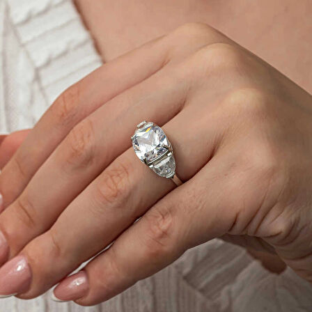 Supertrend Gümüş Beyaz Zirkon Taşlı Kadın Yüzük