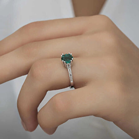 Supertrend Gümüş Yeşil Baget Tek Taş Kadın Yüzük