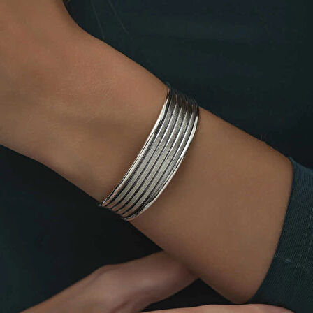 Supertrend Gümüş Eskitme Desenli Kadın Bilezik