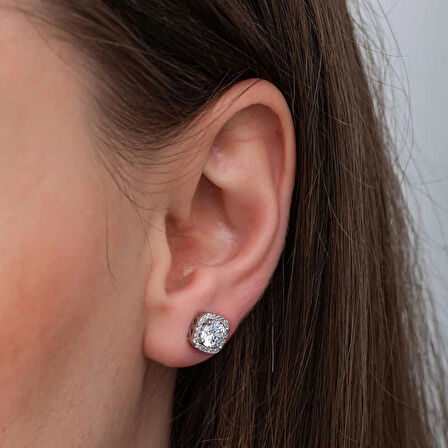 Supertrend Gümüş Kare Montür Pırlanta Çivilii Modeli Küpe