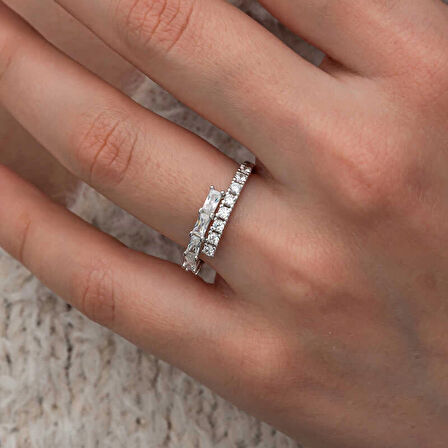 Supertrend Gümüş Baget Taşlı Yarımtur Kadın Yüzük