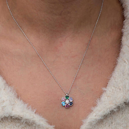 Supertrend Gümüş Renkli Kalpli Çiçek Kadın Kolye