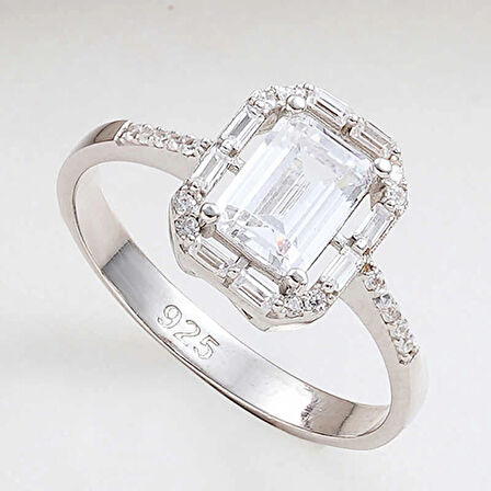 Supertrend Gümüş Beyaz Baget Taşlı Kadın Yüzük