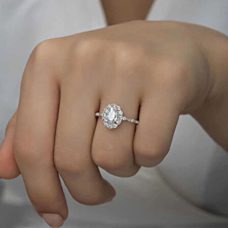 Supertrend Gümüş Beyaz Oval Taşlı Kadın Yüzük