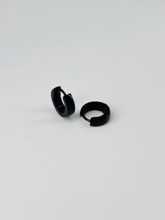 Siyah Çelik Erkek Küpe Çap (8 Mm) Kalınlık (4 Mm) - Ekp0031