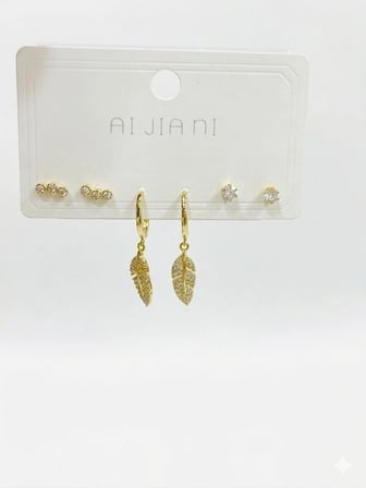 Sallantılı Yaprak Detaylı Altılı Küpe - Kp00574